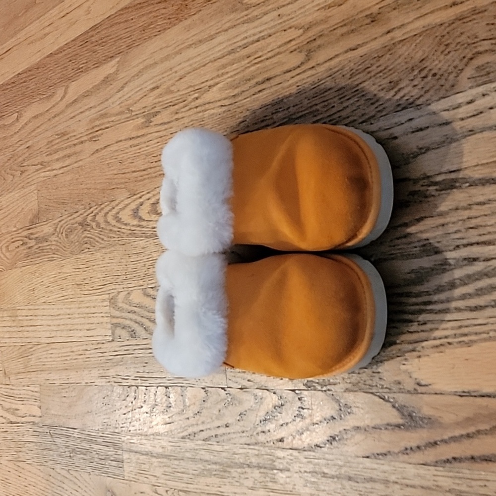 Ugg Slippers Women size 9